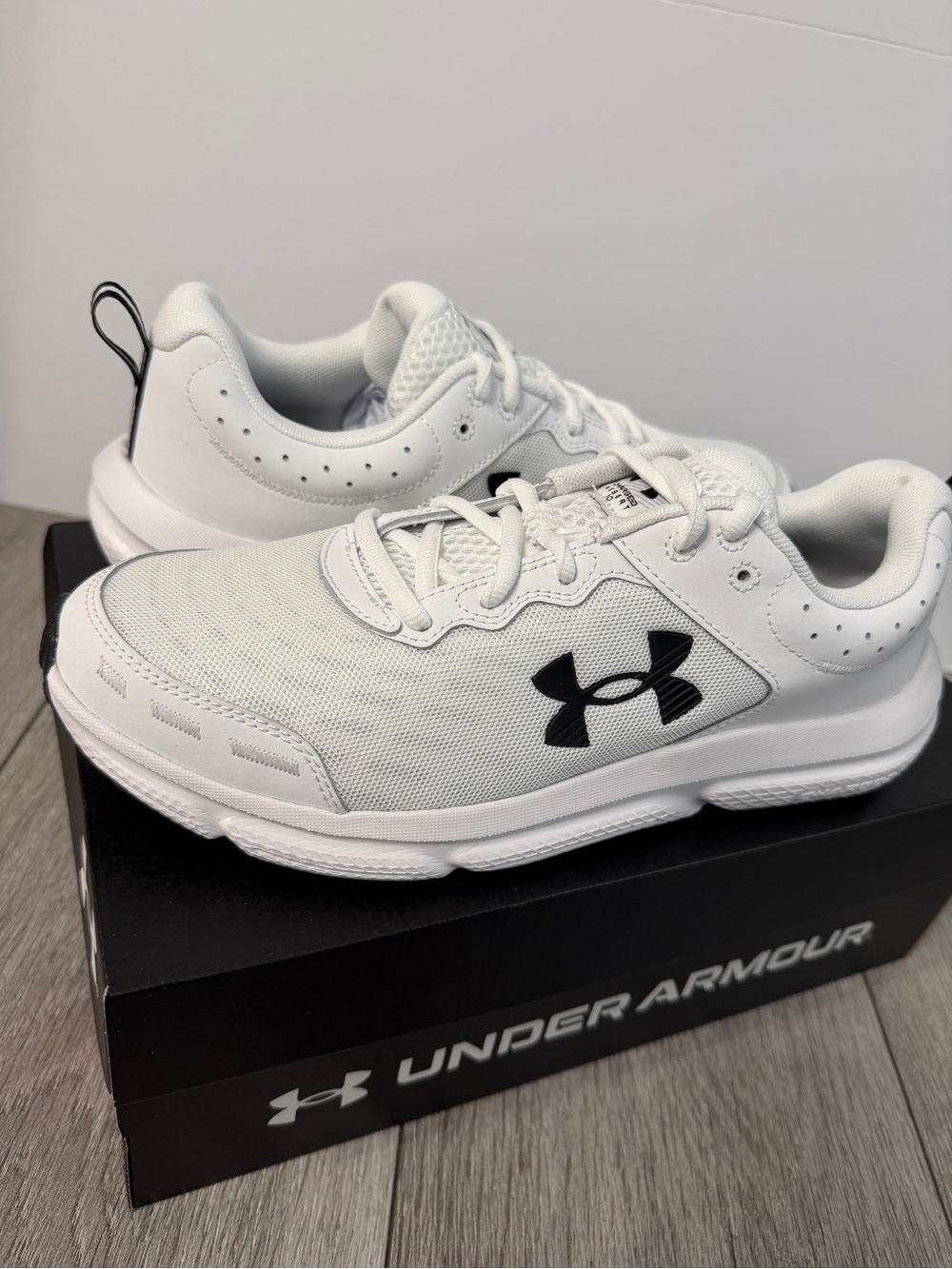 Under Armour Charged Assert 10 Men’s Running Shoes Size 9.5 New in Box